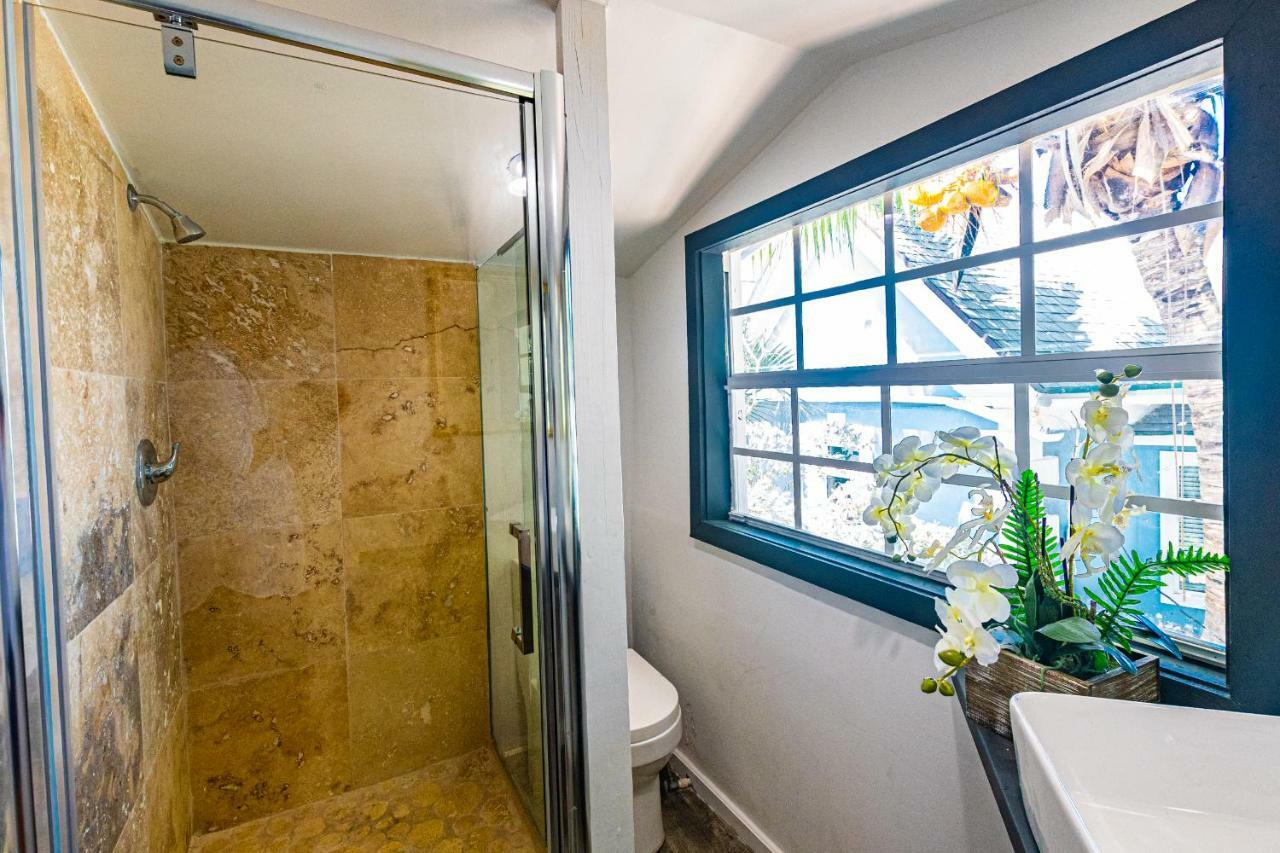Saunders 3bd Holiday home Nassau
